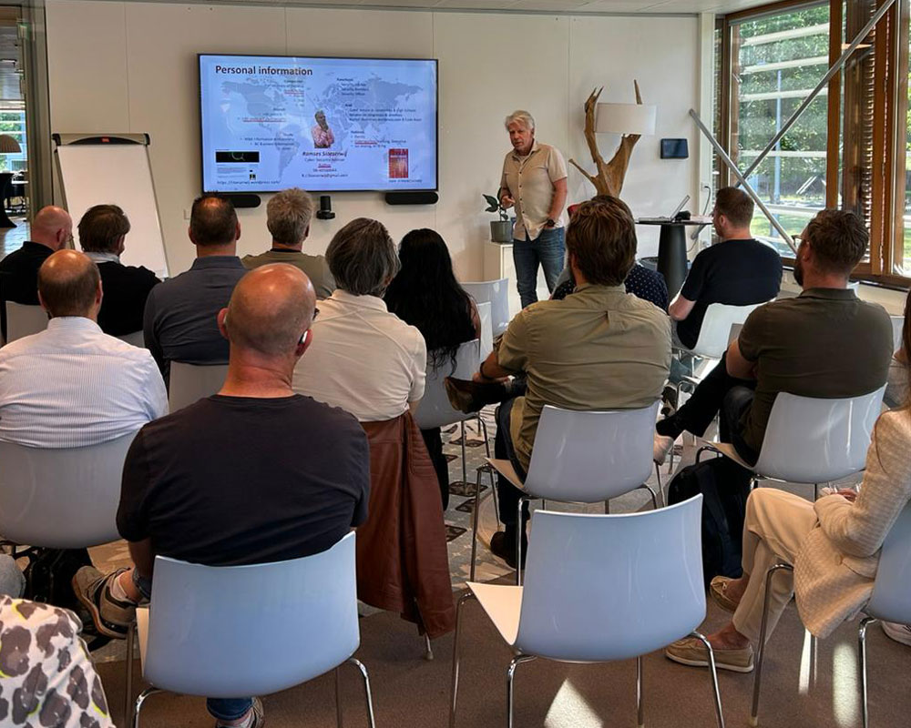 Caesar Overheid organiseert regelmatig speciale kennissessies en leuke extra's